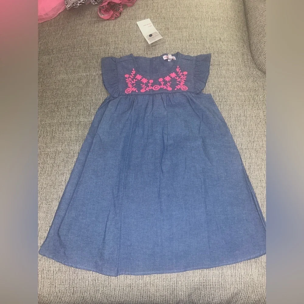Lot of 4 short sleeved dresses for girls size 5